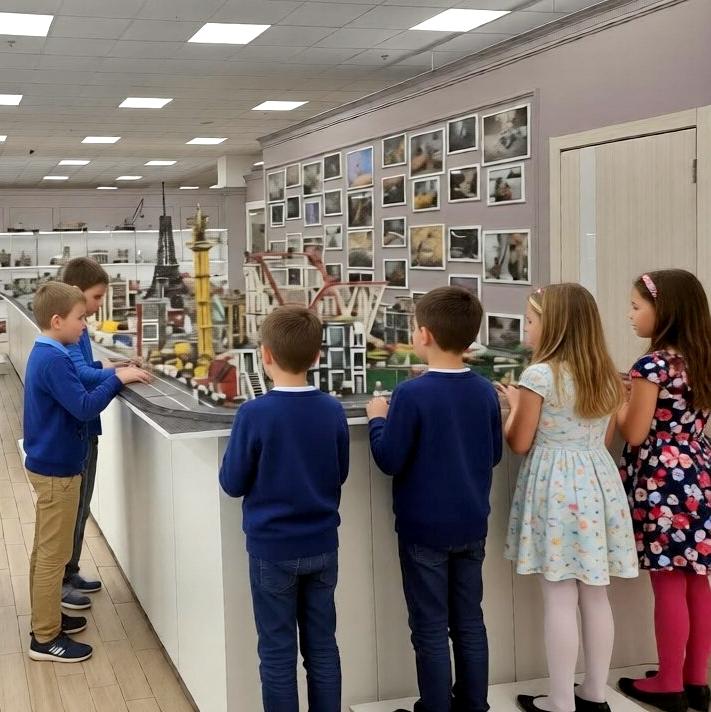 Автобусная экскурсия в музей Лего «Империя Lego», 7+