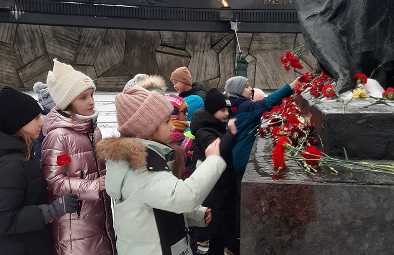 Автобусная экскурсия в музей-монумент героическим защитникам Ленинграда «Недописанный блокадный дневник», 9+