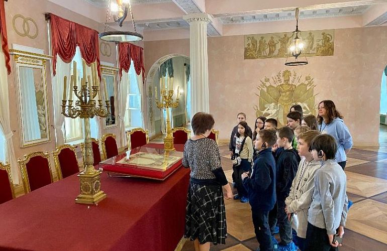 Автобусная экскурсия в Пушкин в Царскосельский лицей «Под сенью дружных муз», 7+
