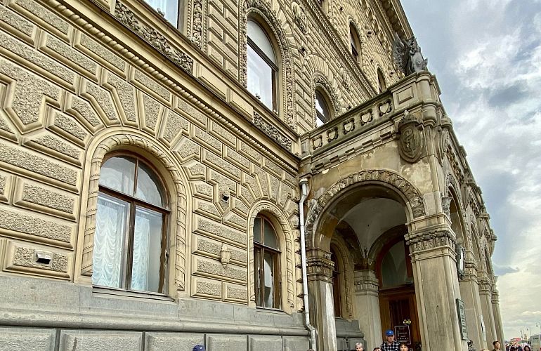Автобусная обзорная экскурсия «Последние дни династии Романовых», 14+