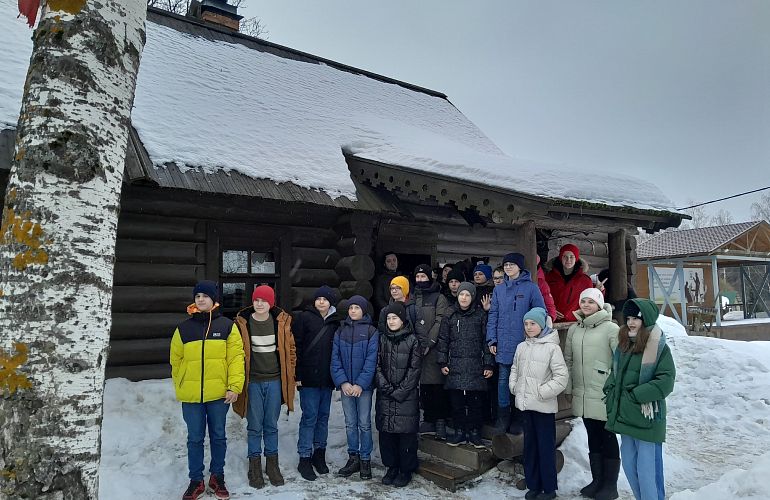 Автобусная экскурсия «Гатчинское Лукоморье» (Суйда и Кобрино), 7+