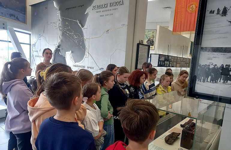 Автобусная экскурсия «Дорога Жизни» с посещением музея, 10+