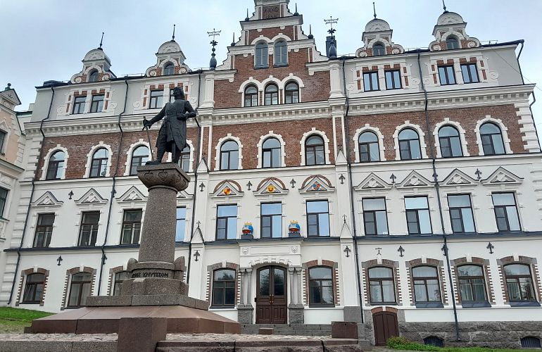 Автобусная экскурсия в Выборг «В рыцарских традициях», 10+