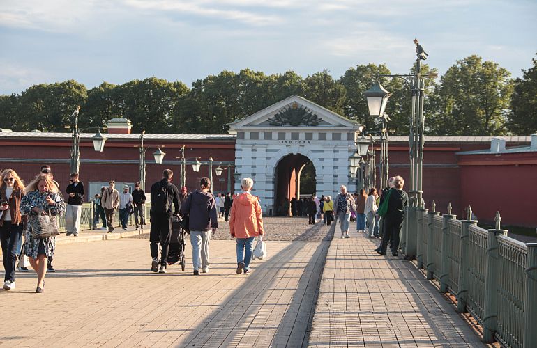 Школьный тур в Санкт-Петербург «Каникулы в Санкт-Петербурге» 3 дня/2 ночи, 7+