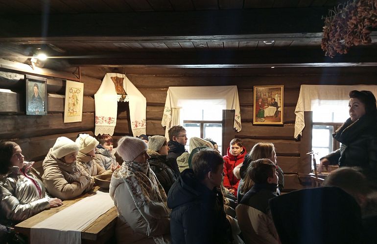 Автобусная экскурсия «Гатчинское Лукоморье» (Суйда и Кобрино), 7+