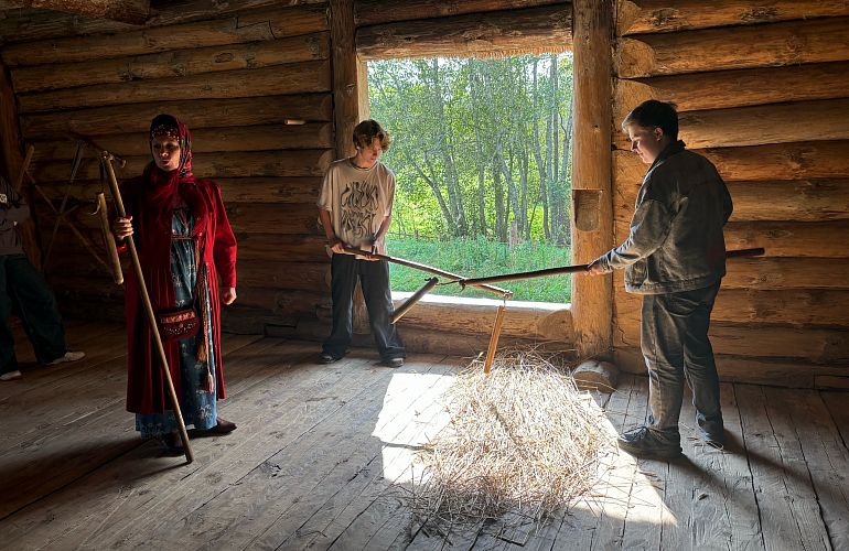 Автобусный экскурсионный тур в Пушкинские горы «Деревенский Пушкин», 2 дня/1 ночь