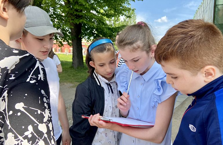 Автобусная обзорная экскурсия «Петербург в загадках», 7+